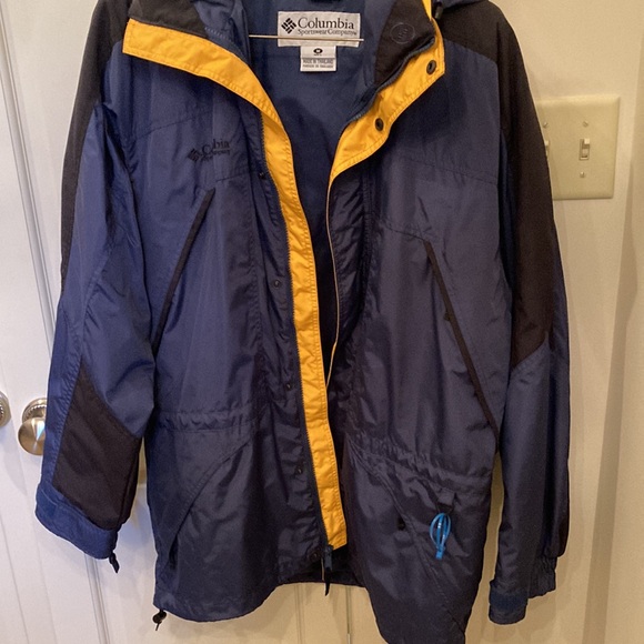 Columbia men’s all weather jacket - Picture 3 of 8